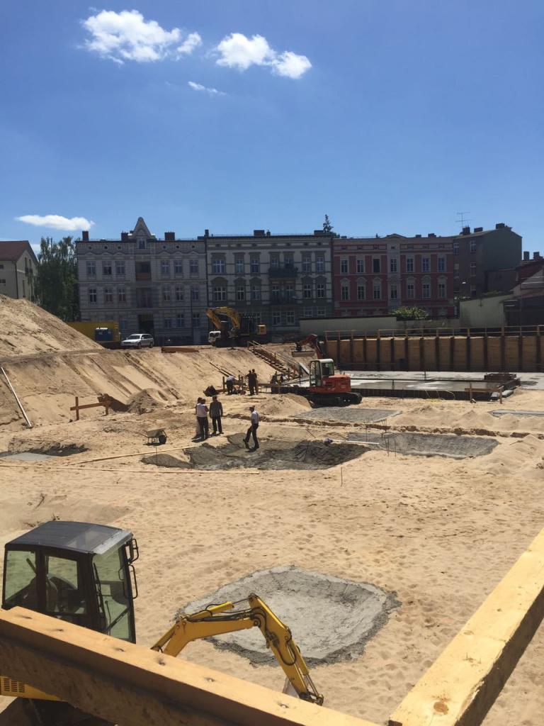 Fundamentvorbereitung – Maschinen und Material beim Bodenaufbau