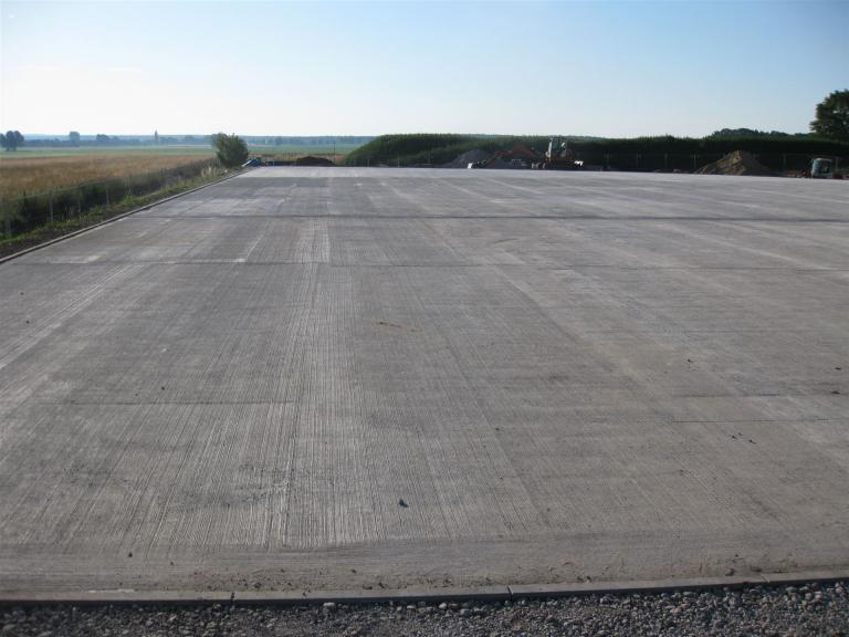 Riesige Betonfläche