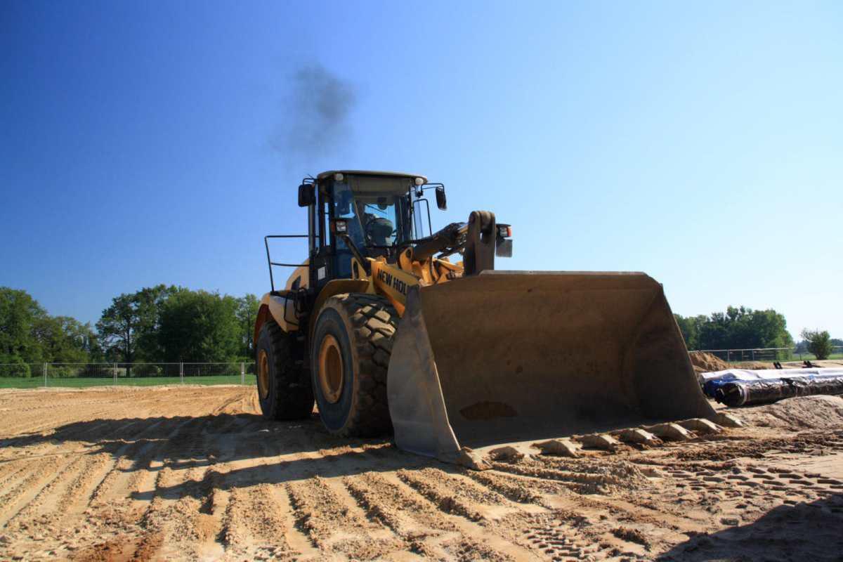 Radlader auf der Baustelle im Einsatz
