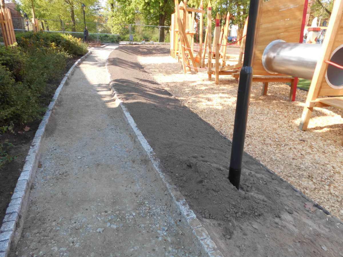 Vorbereitung Wegebau Spielplatz